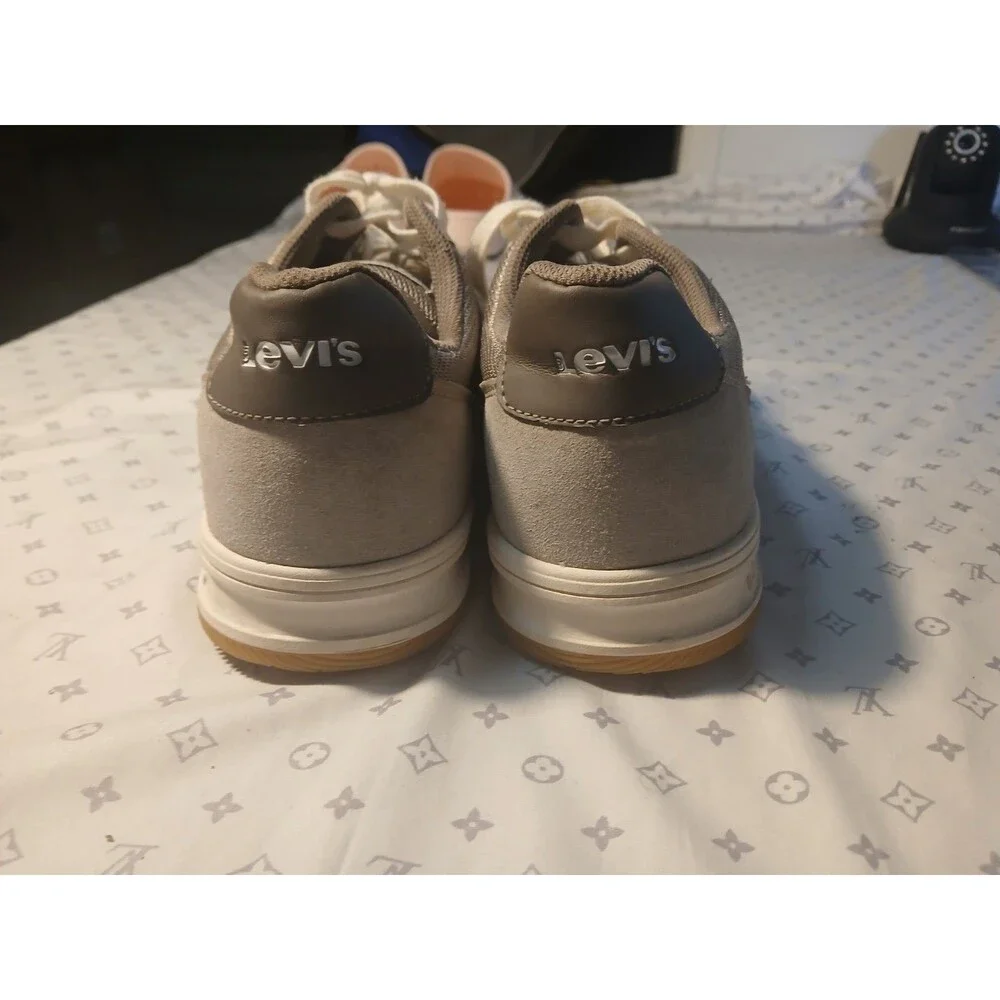 MENS LEVI'S COMFORT GRAY TENNIS SHOE SIZE 10